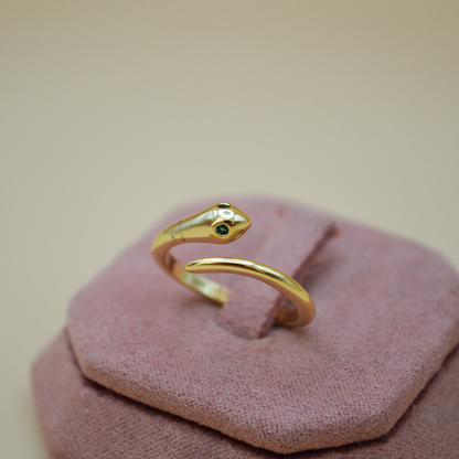 Anillo víbora zirconia
