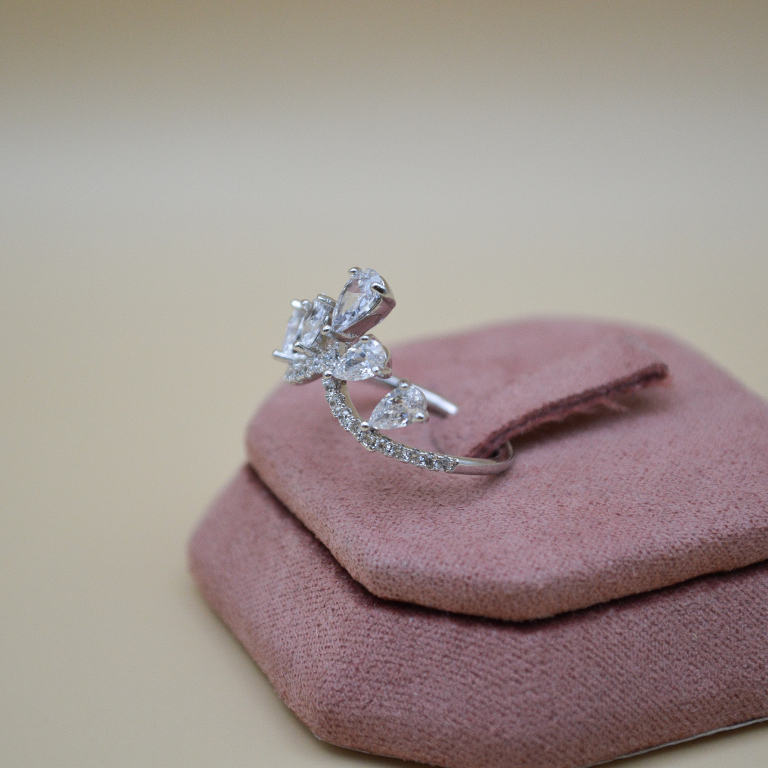 Anillo zirconias gotas silver